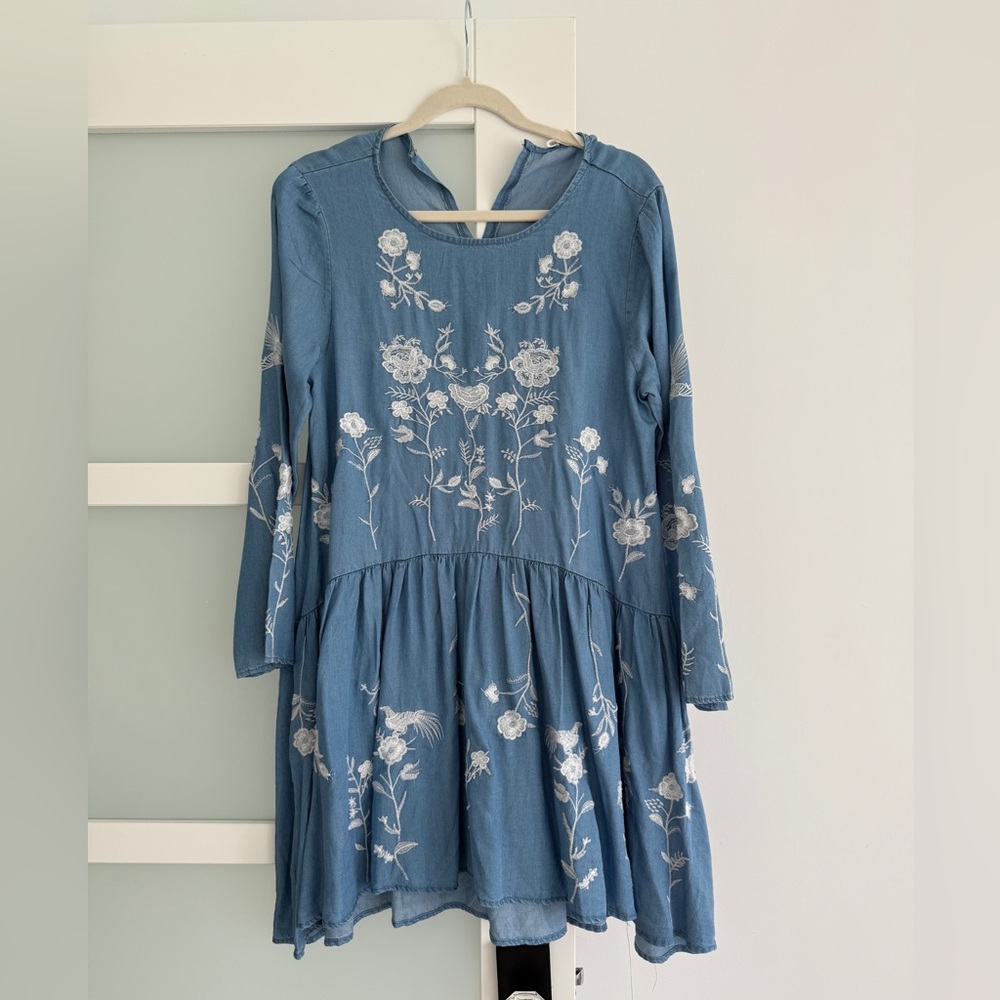 Goodnight Macaroon Blue Floral Embroidered Medium Dress NWOT